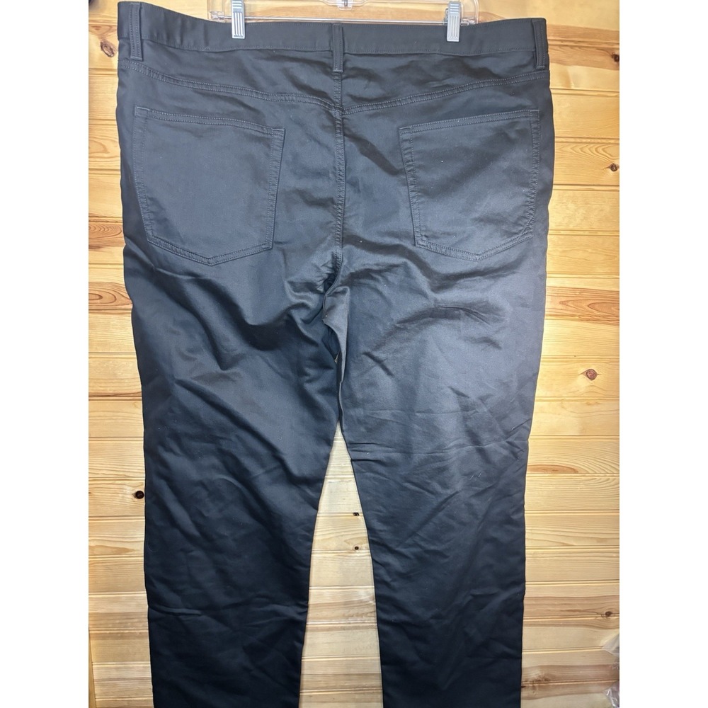 Quince Comfort Stretch Traveler 5-Pocket Straight Fit Pants Men 42x30 NWT Black - Picture 8 of 8